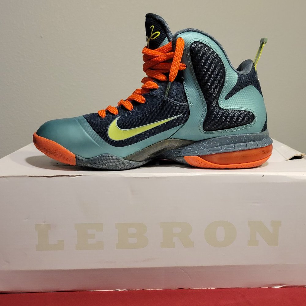NIKE LEBRON 9 CANNON SNEAKERS WITH EXTRA SET BLUE LACES AND BOX - SIZE 9.5 - Picture 2 of 16